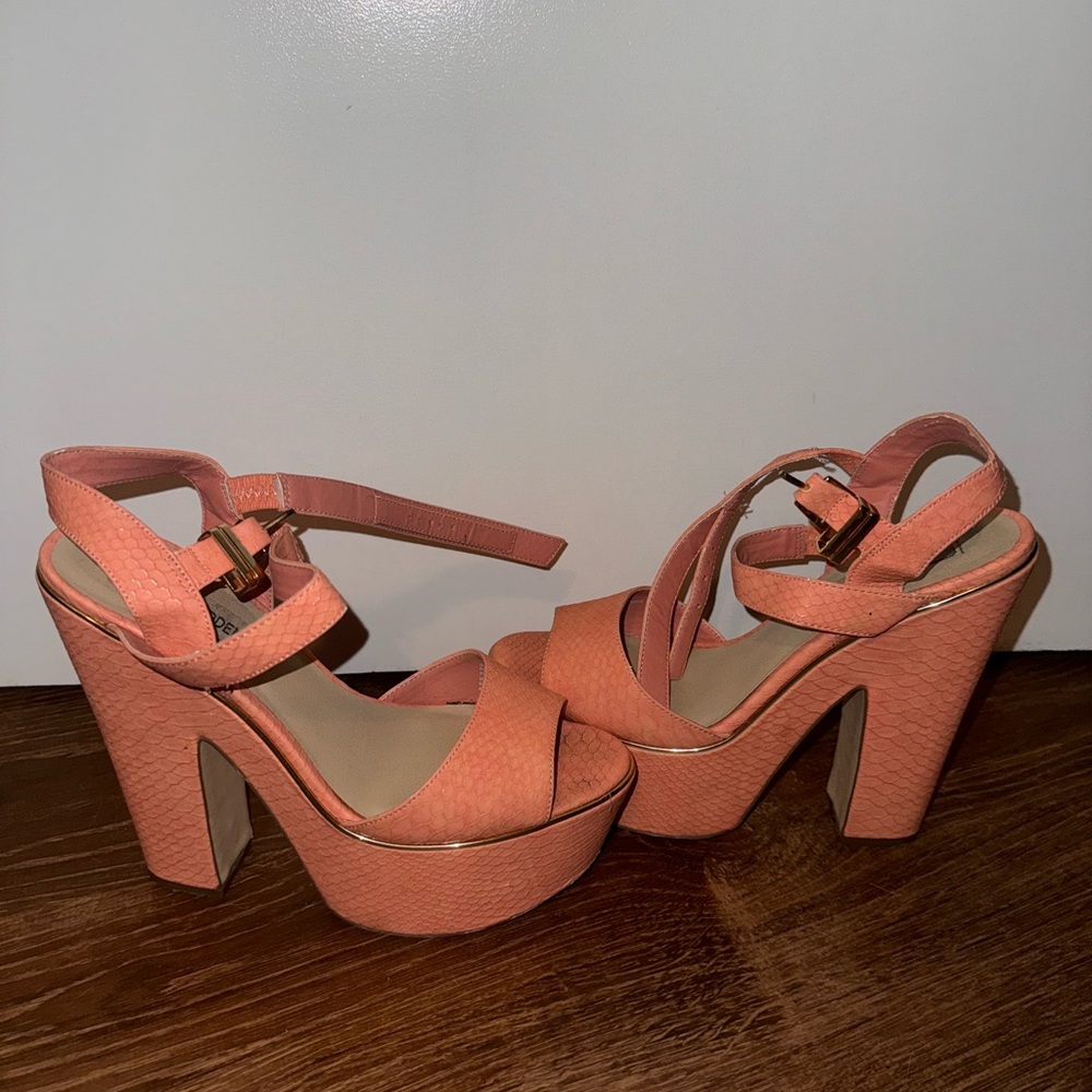Steve Madden size 9 summer heels